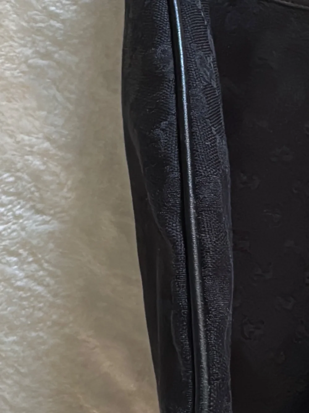 Gucci Medium Britt Hobo Shoulder Bag Black Monogrammed Canvas Gold Tone Hardware - Picture 6 of 11